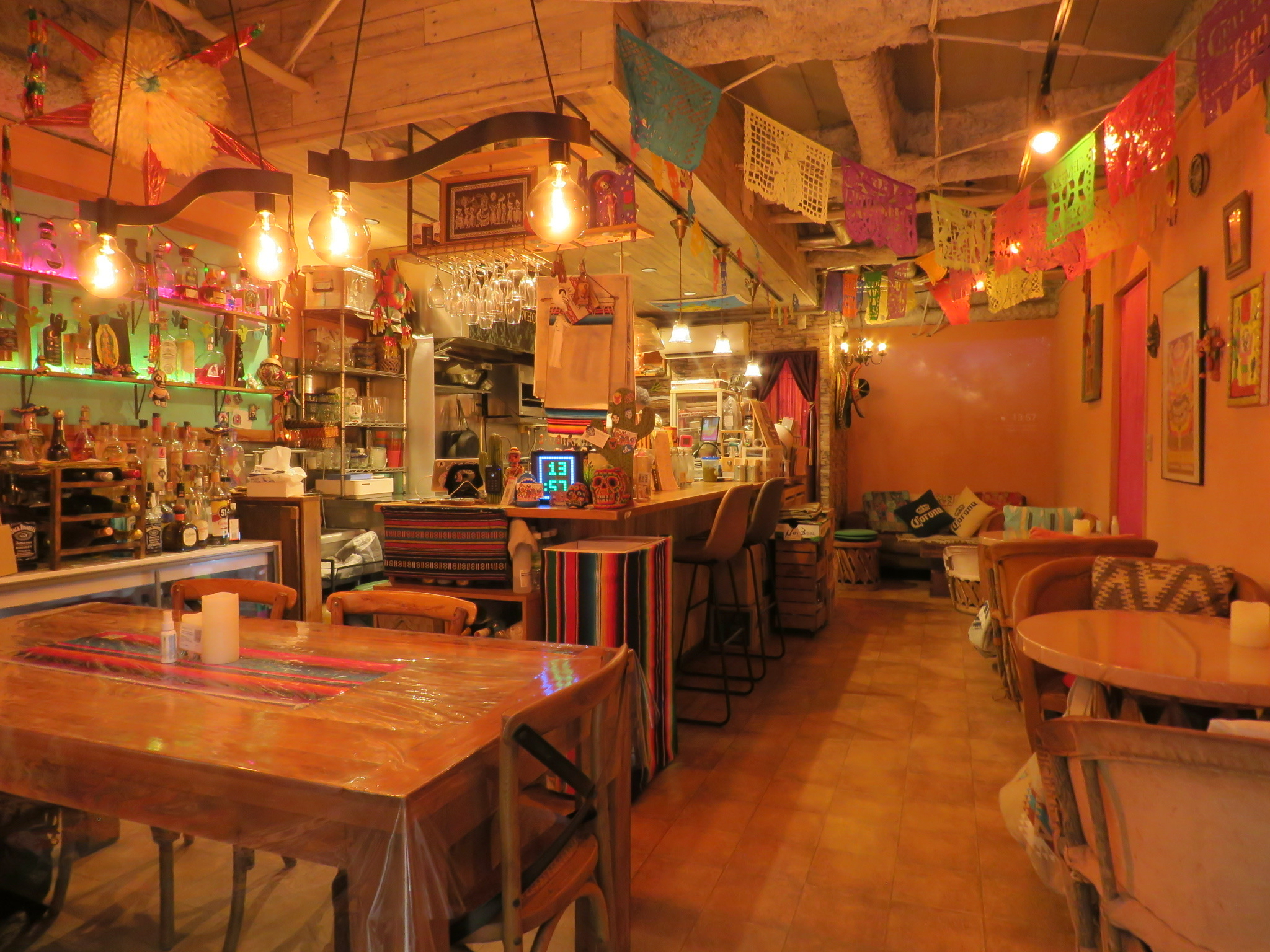 たこせんです　草履 大阪名物「串カツ」に「タコせん」が食品サンプルスマホスタンドとして